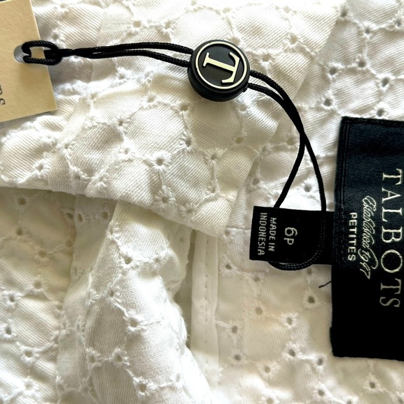 Talbots new with tags six petite hundred percent cotton shorts - Picture 3 of 3